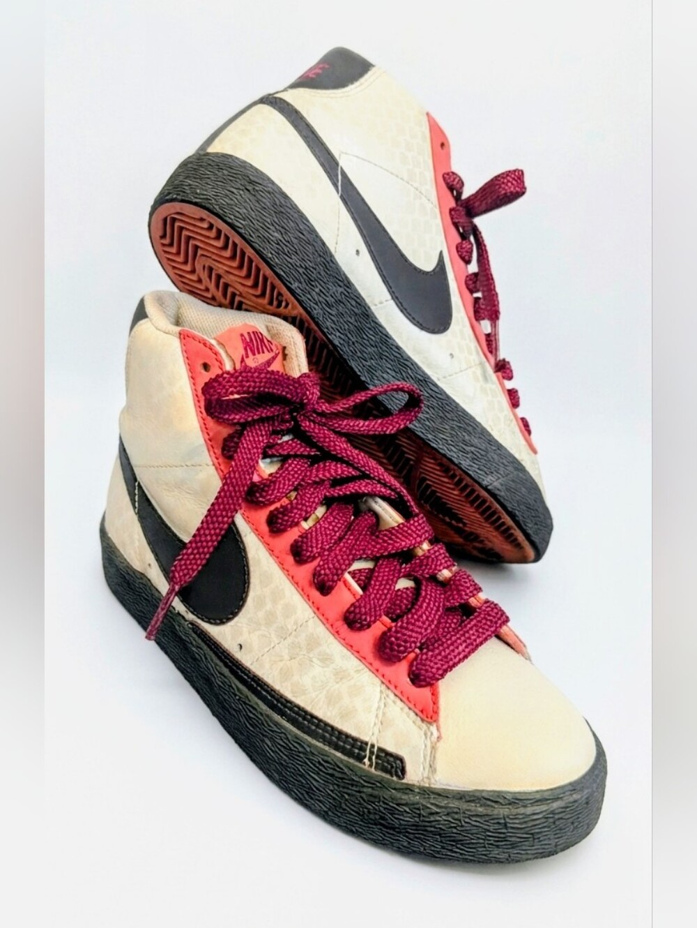 Nike Blazer Mid High Top Sneakers White Maroon Red Size 6.5 Retro Skate